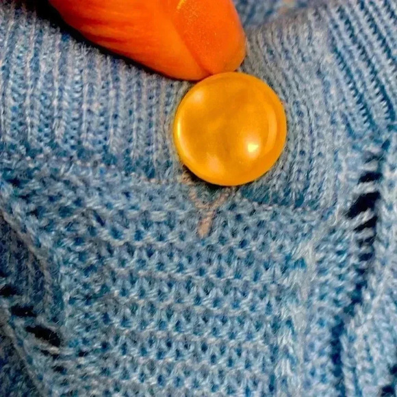 Vintage Diament Blue  Cardigan Sweater, light scallops, size large - Picture 5 of 5
